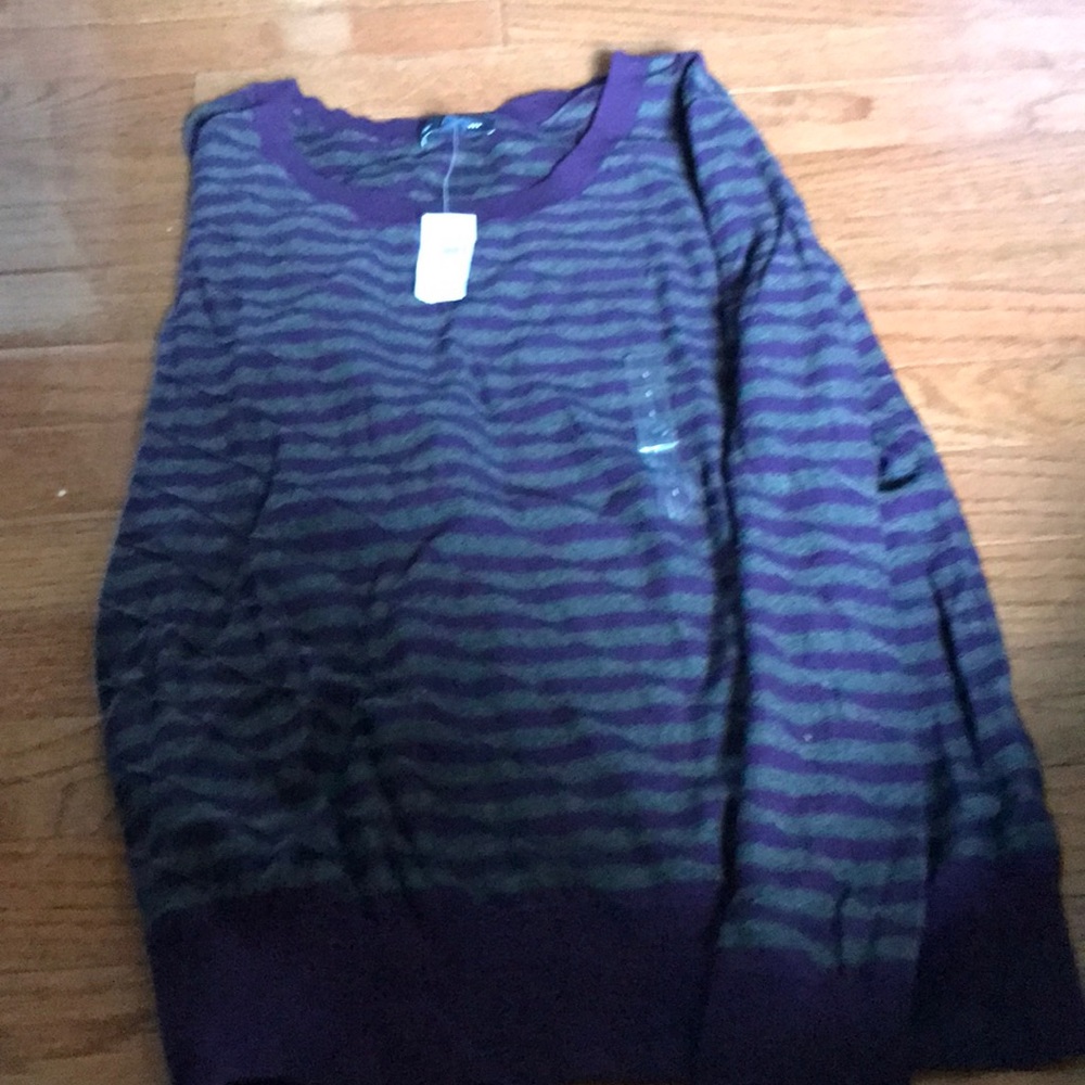 Gap sweater light weight bnwt